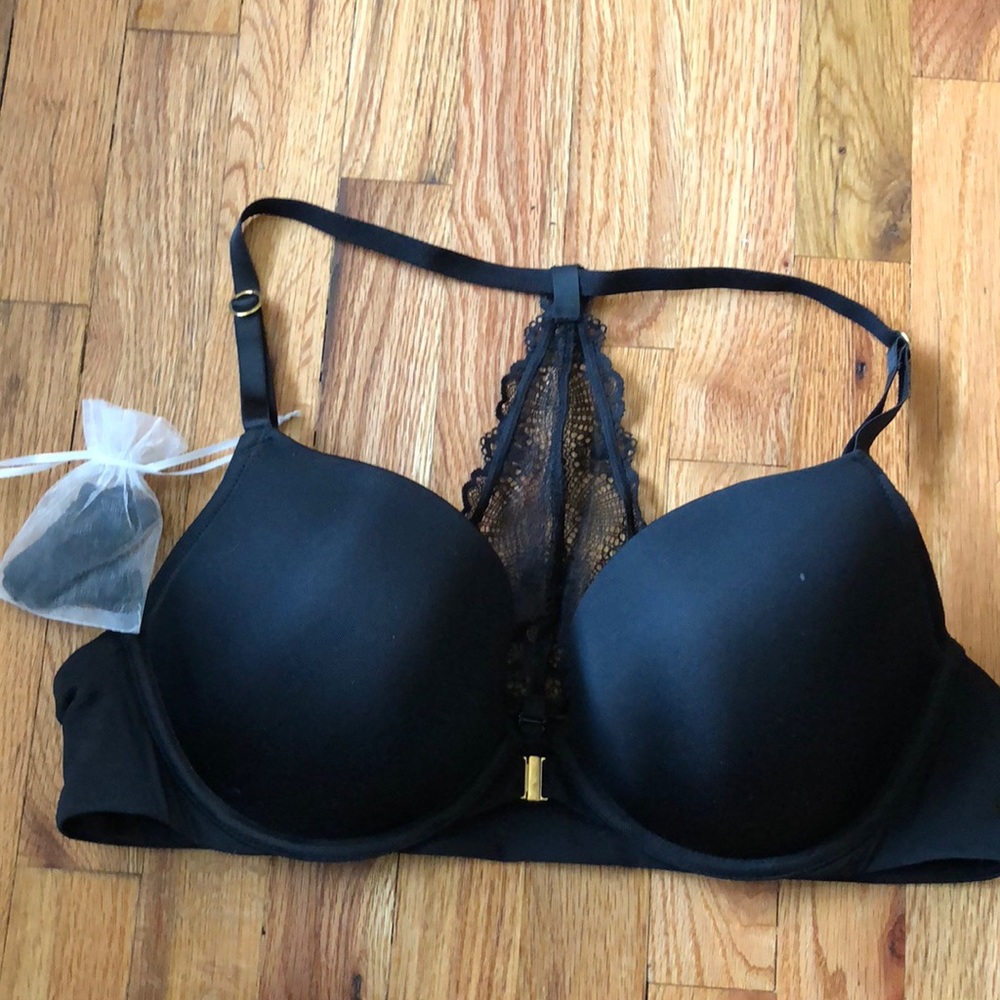 Black plunge bra